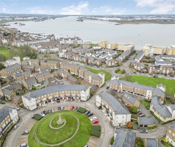 Property photo 2 of 22