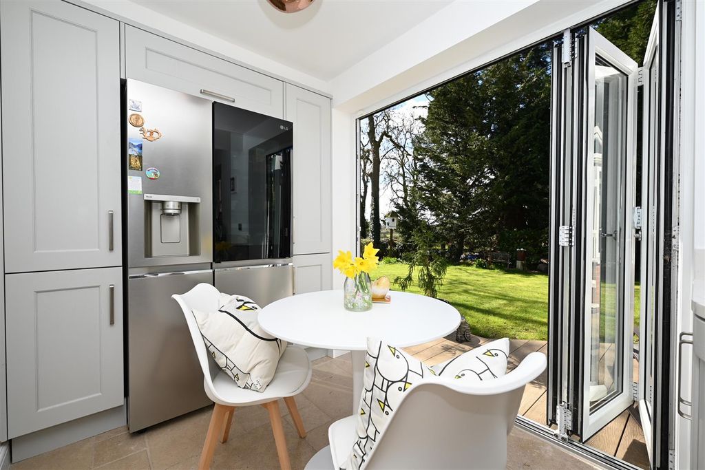 Property photo 3 of 39 Wh6.Jpg