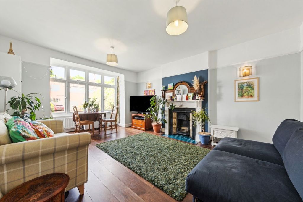 Property photo 2 of 7