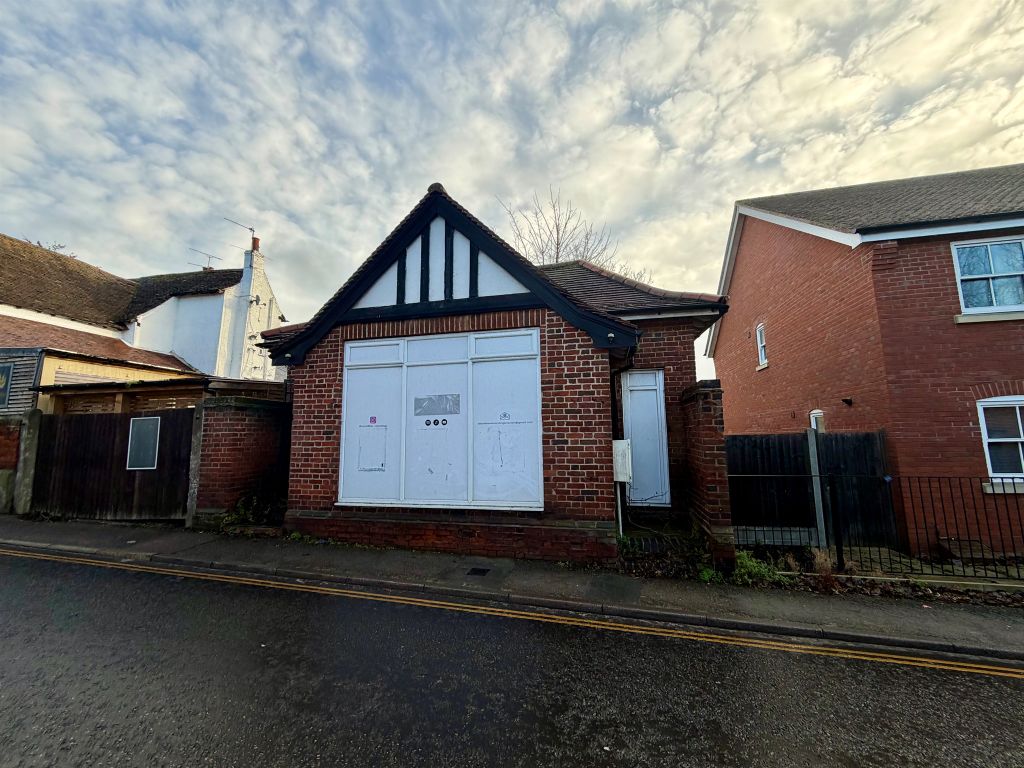 Property photo 1 of 10