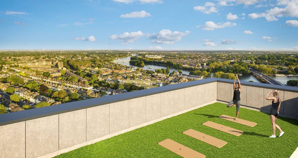 Property photo 2 of 23