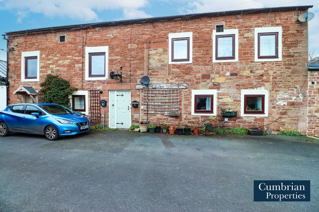 Property photo 1 of 16 External