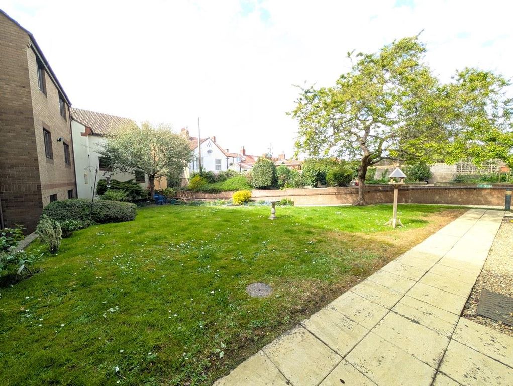 Additional image 14 of 2 bed flat for saleMidland Way, Thornbury, Bristol BS35