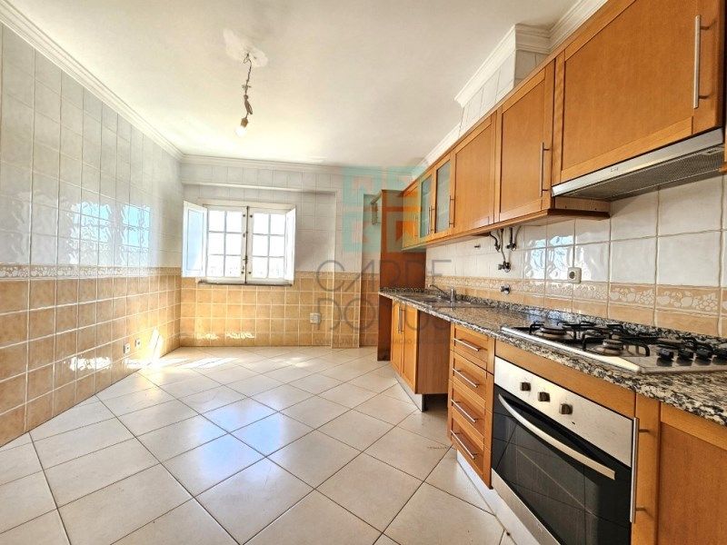 Property photo 1 of 35