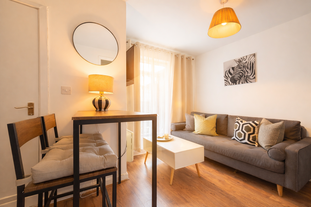 Property photo 1 of 6