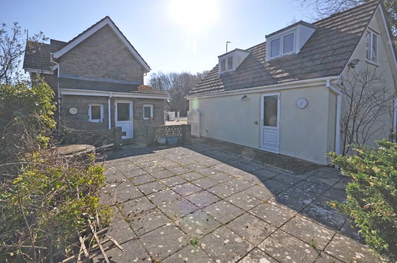 Property photo 3 of 37 Photo 30