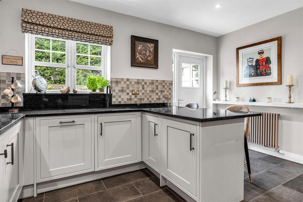 Property photo 3 of 45 Internal-45.Jpg