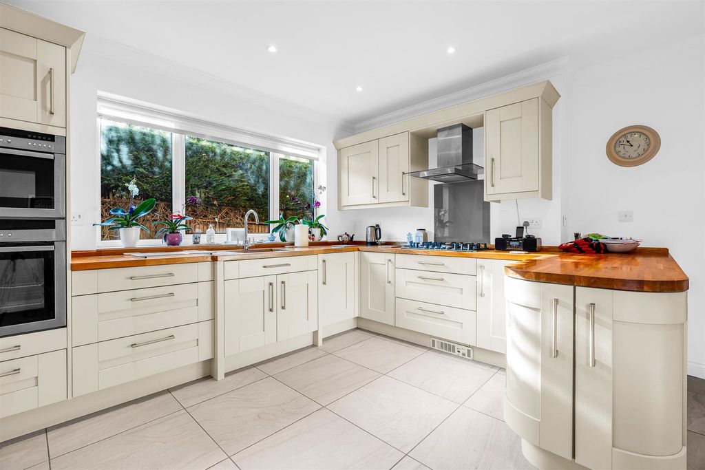 Property photo 3 of 35 Internal-11.Jpg