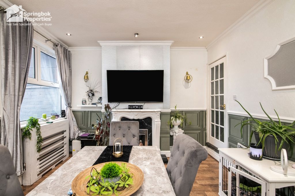 Property photo 3 of 13 Image 2