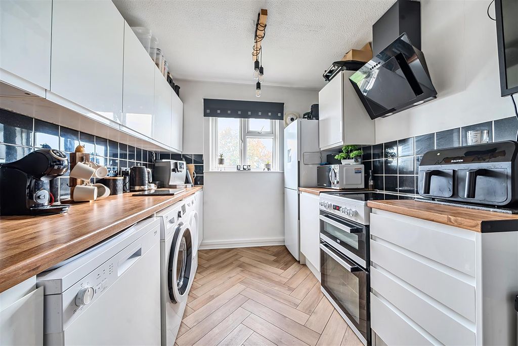 Property photo 2 of 13 Kitchen