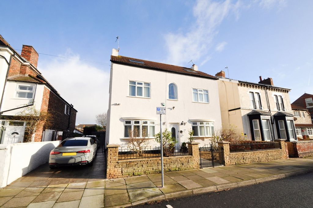 Property photo 1 of 47