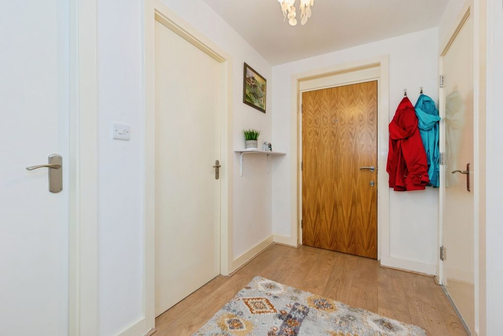 Property photo 3 of 17 Photo