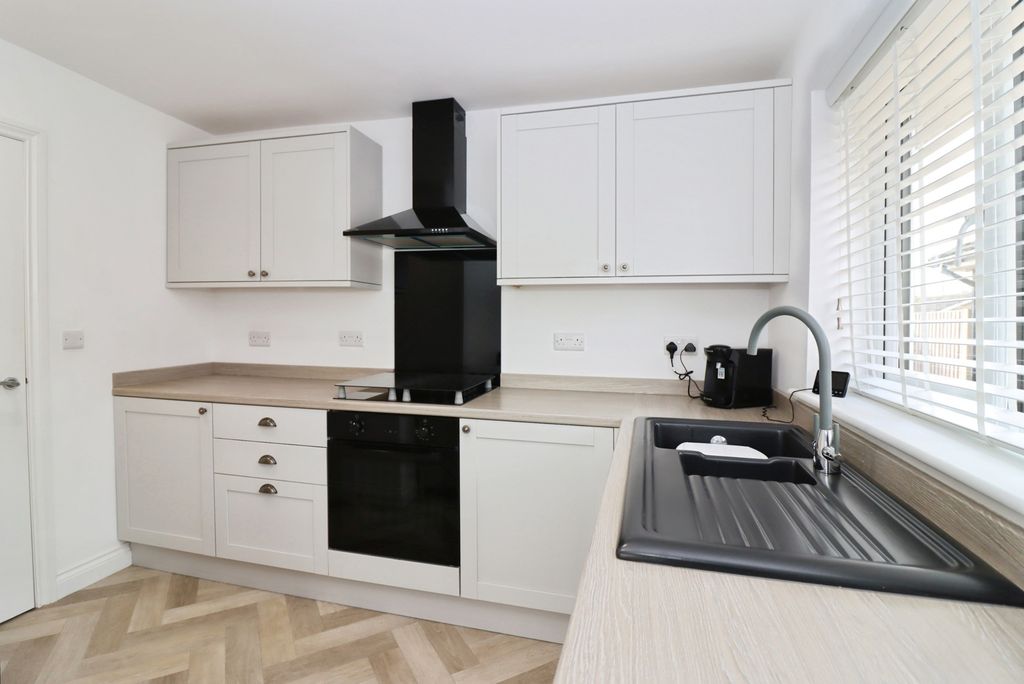 Property photo 2 of 19 Pbox-Img.Jpg