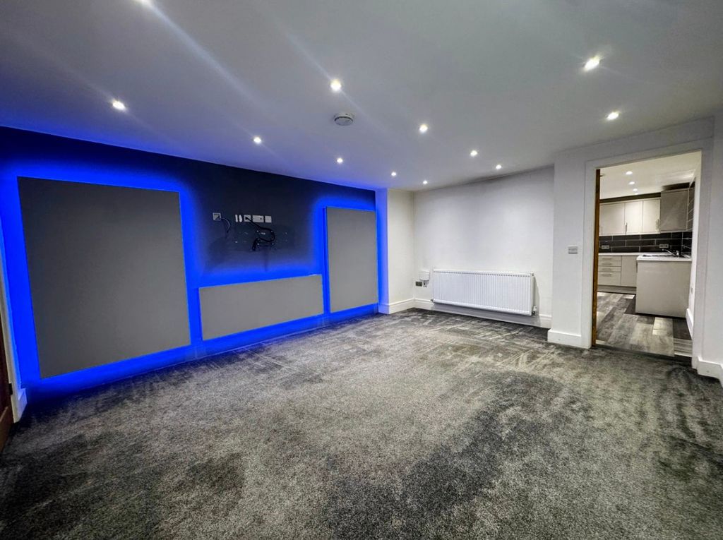 Property photo 3 of 8 Image