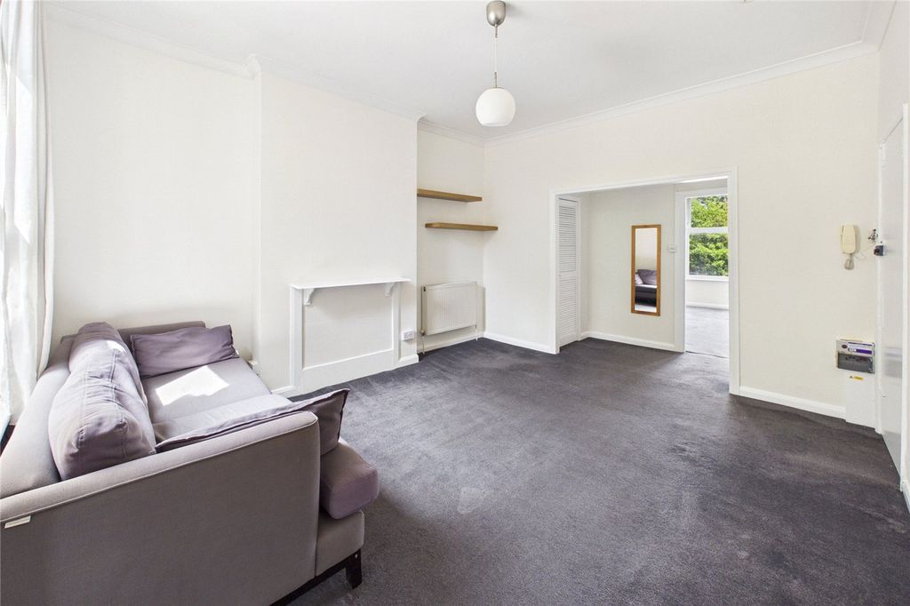 Property photo 2 of 12 Picture No. 13