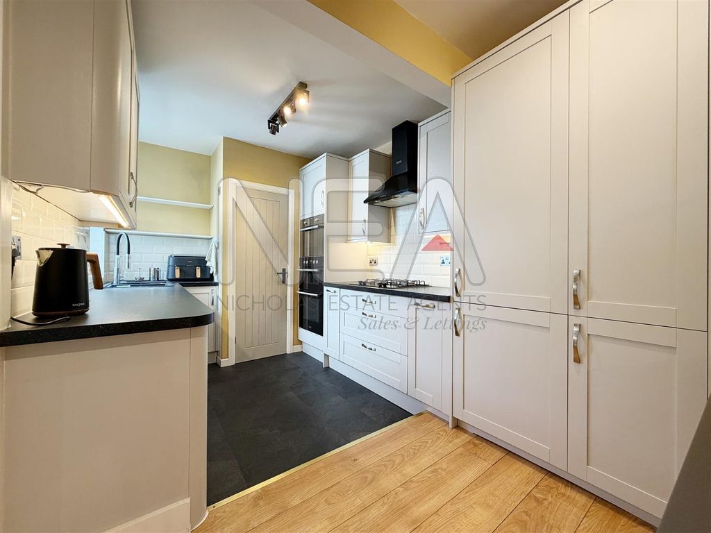 Property photo 2 of 18 Kitchen/Dining Room