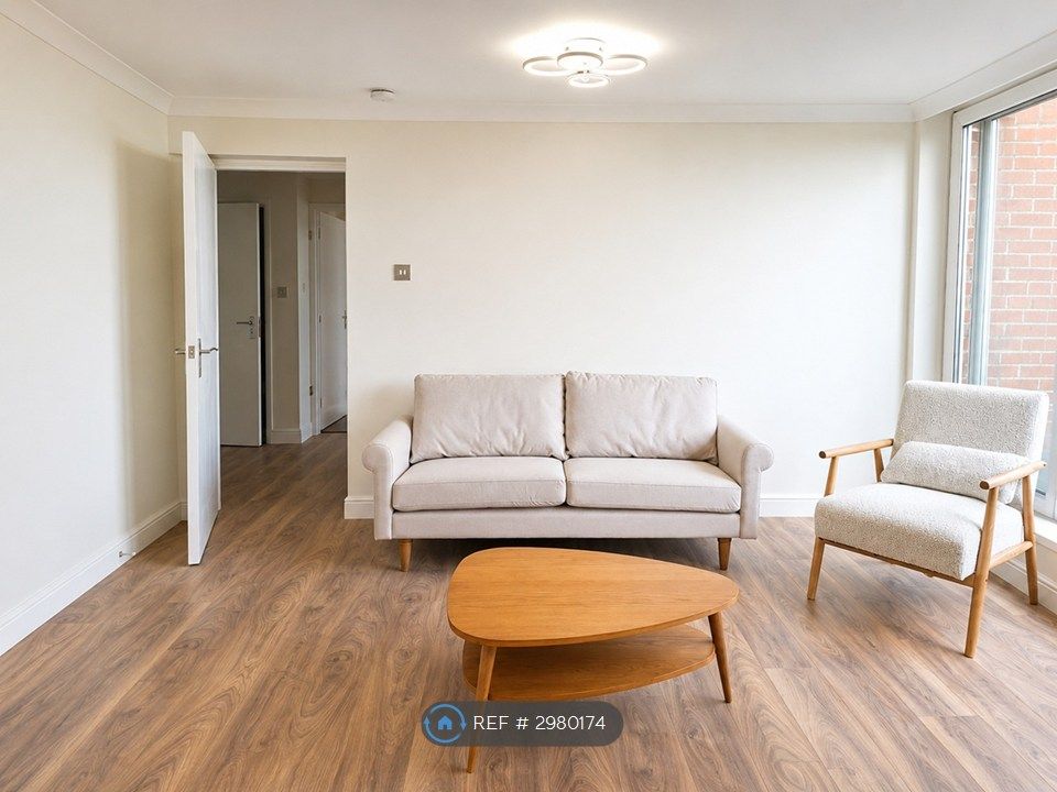 Property photo 1 of 14 Living Room