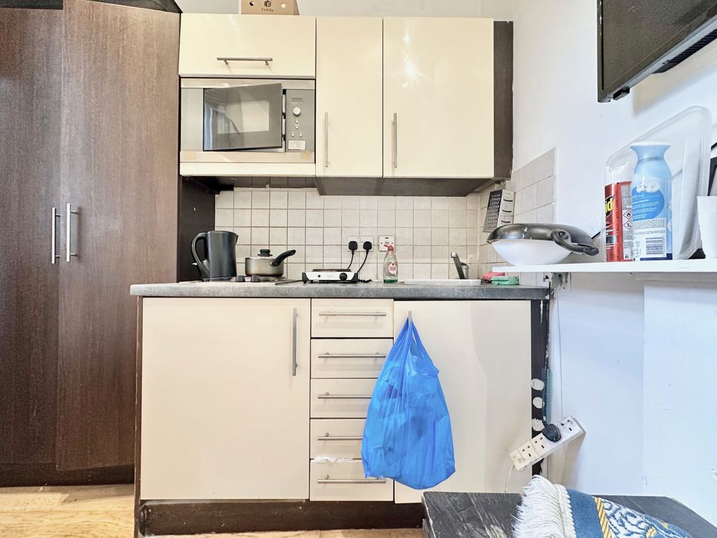 Property photo 2 of 6 Gallery