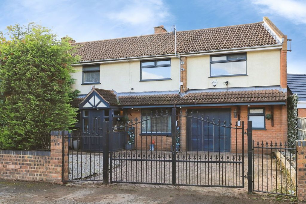 Property photo 1 of 31