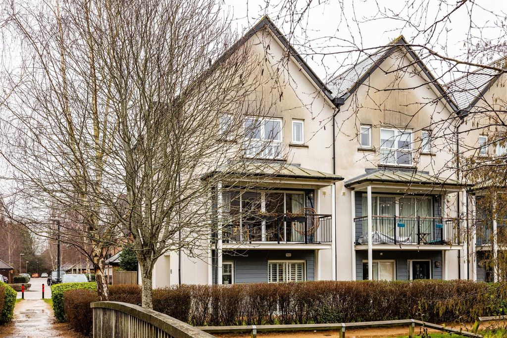 Property photo 1 of 31