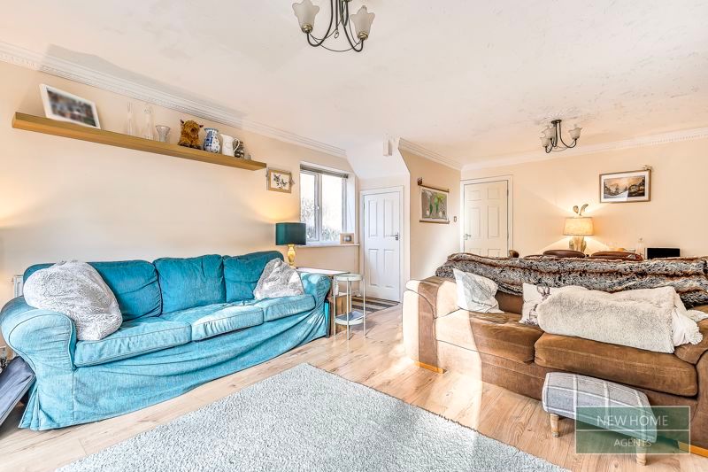 Property photo 2 of 15 Photo 8