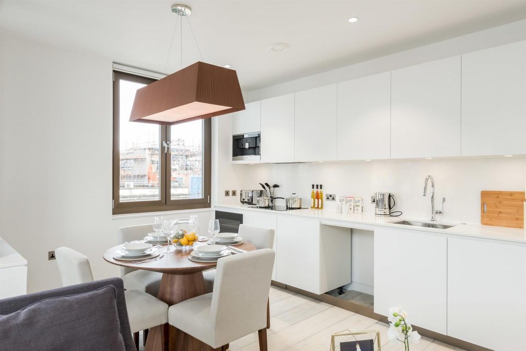 Property photo 2 of 8 Image