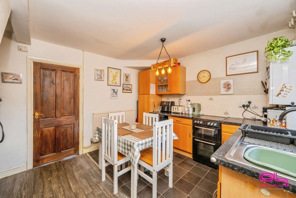 Property photo 2 of 22 Pbox-Img.Jpg