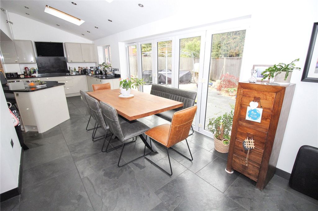 Property photo 3 of 21 Picture No. 03