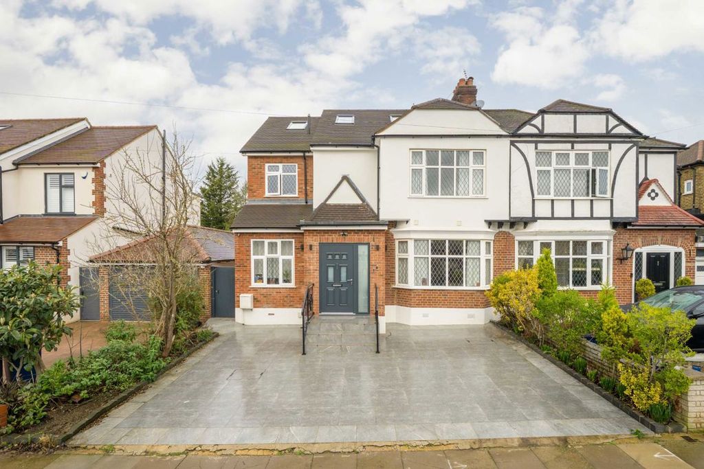 Property photo 1 of 2