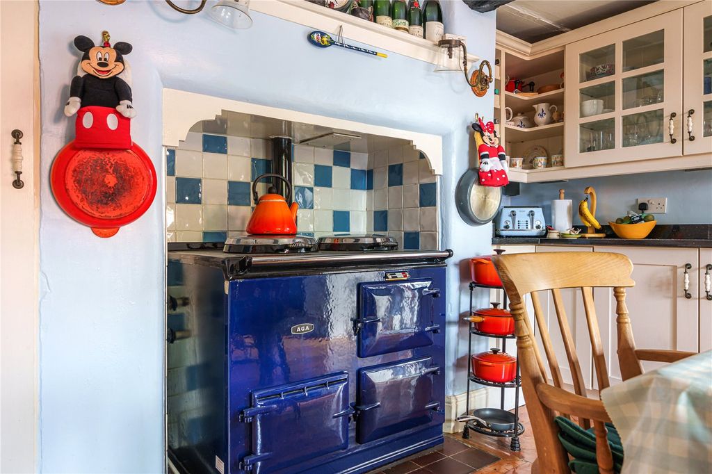 Property photo 2 of 20 Aga