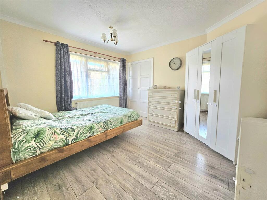 Property photo 1 of 3