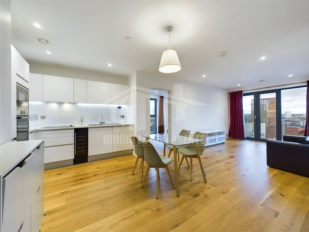 Property photo 2 of 16 Picture No. 14