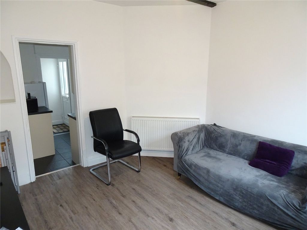 Property photo 2 of 9 Living Room