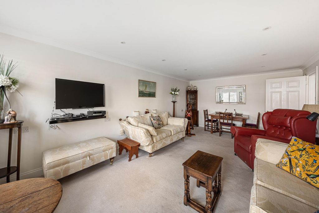 Property photo 2 of 13 Image