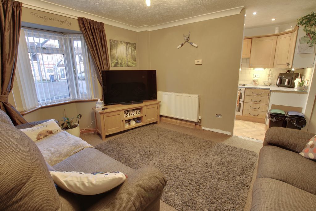 Property photo 2 of 12