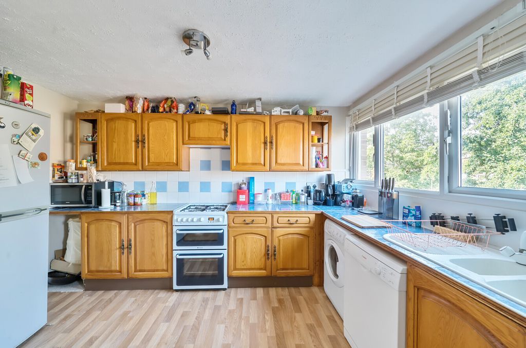 Property photo 2 of 17 Kitchen