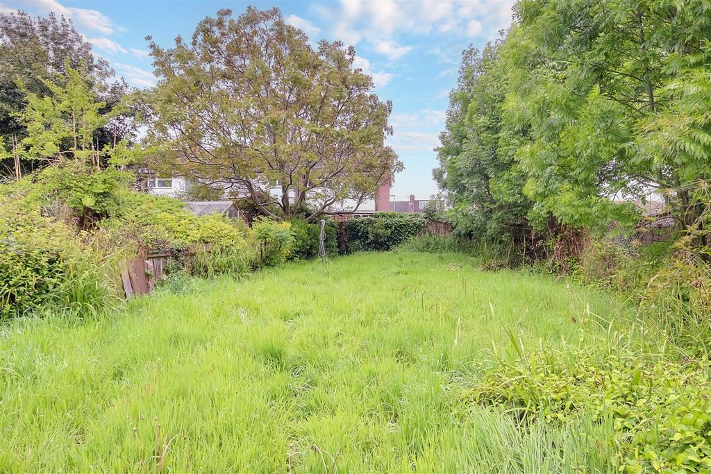 Property photo 2 of 11 Rear Garden