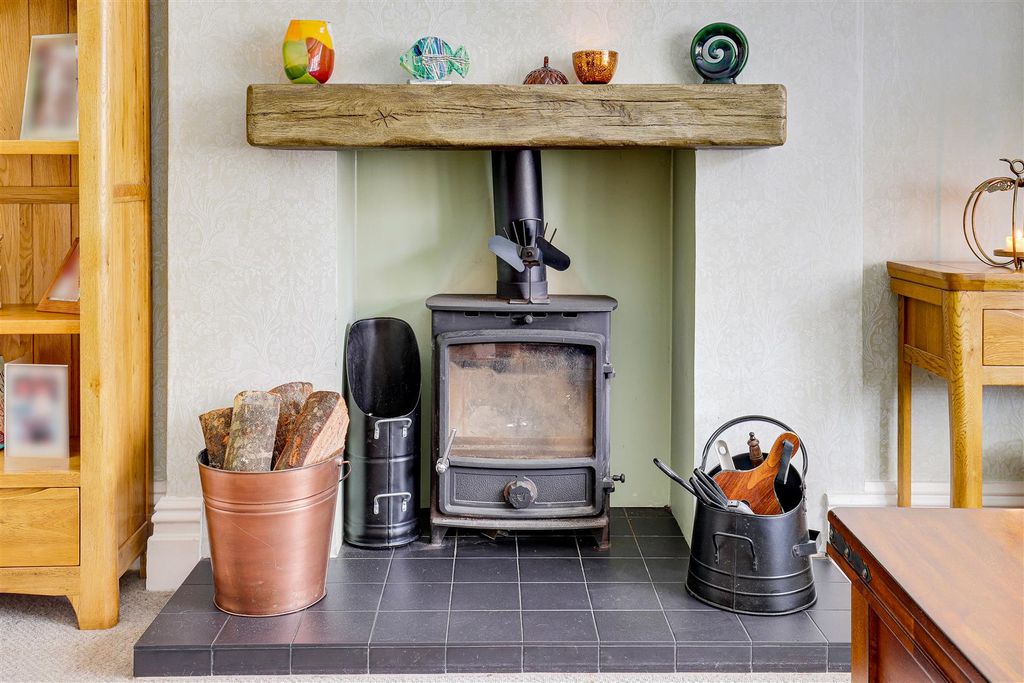 Property photo 3 of 32 5728.Jpg