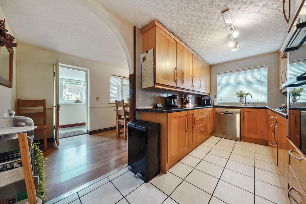 Property photo 3 of 20 1301062-9-6835B62d5Ad0d.Nef