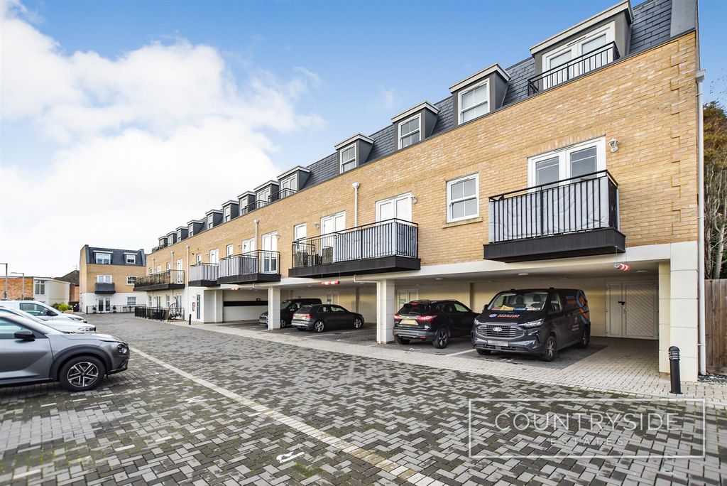 Property photo 1 of 20 External