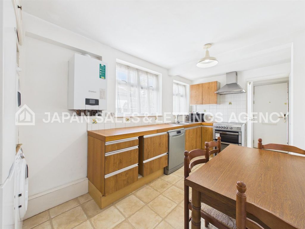 Property photo 1 of 11 Cam04401G0-Pr0158-Still005.Jpg