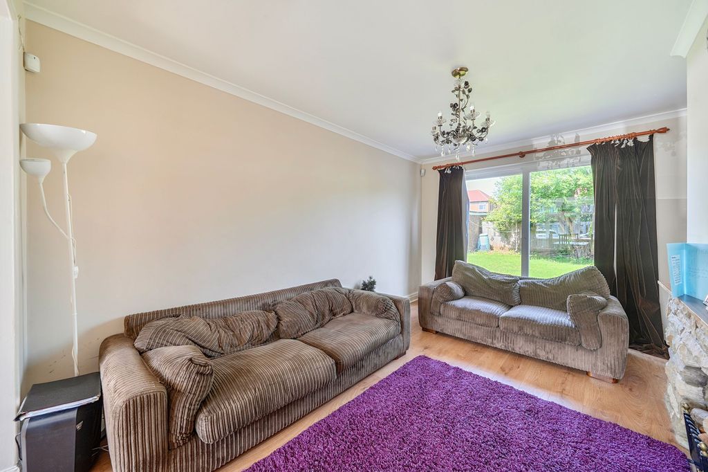 Property photo 3 of 17