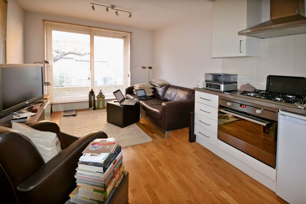 Property photo 2 of 7