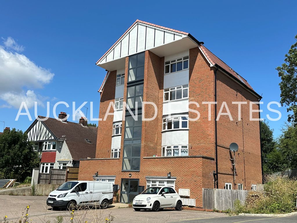 Property photo 1 of 11