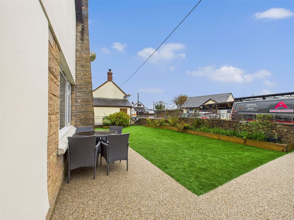 Property photo 2 of 24 Picture No. 37