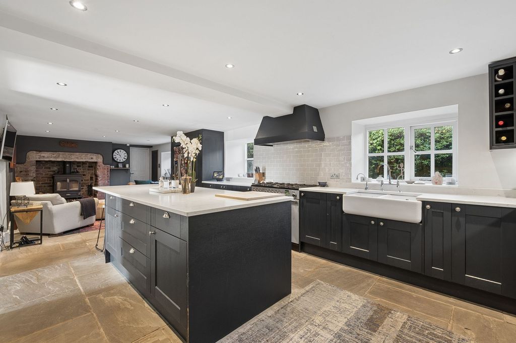 Property photo 3 of 40 Living Dining Kitchen