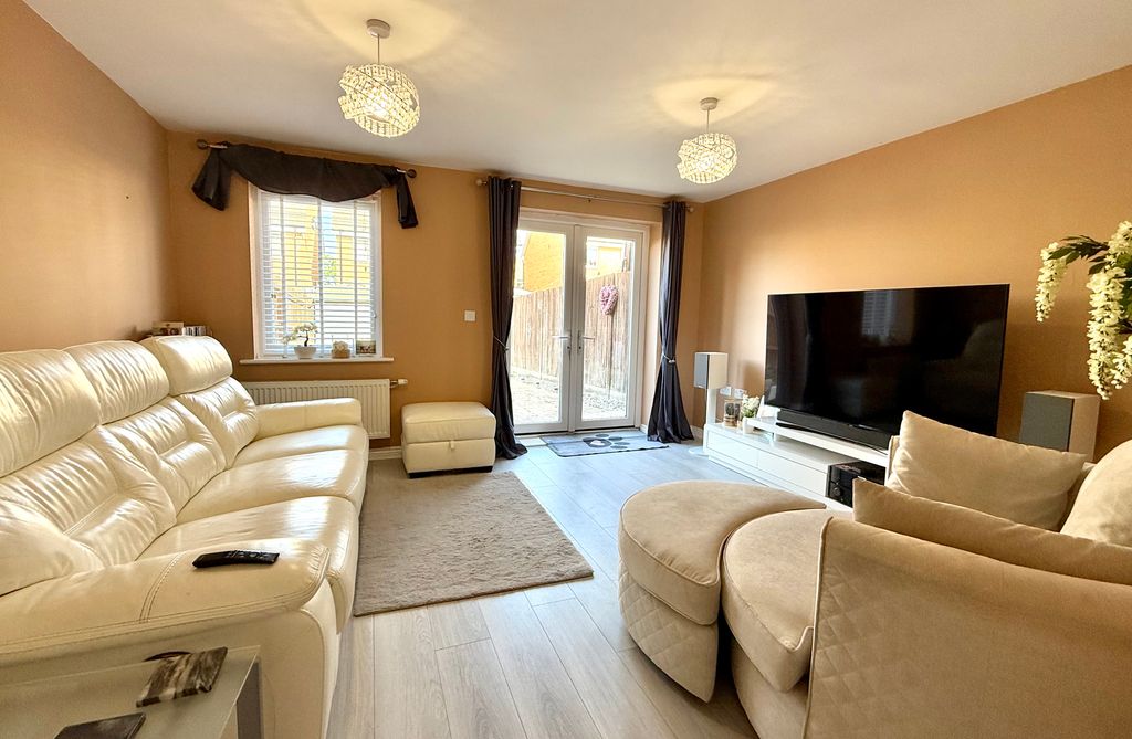 Property photo 3 of 12 Img_6434