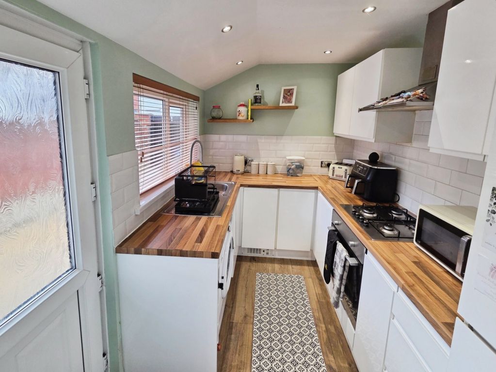 Property photo 3 of 12 Pbox-Img.Jpg