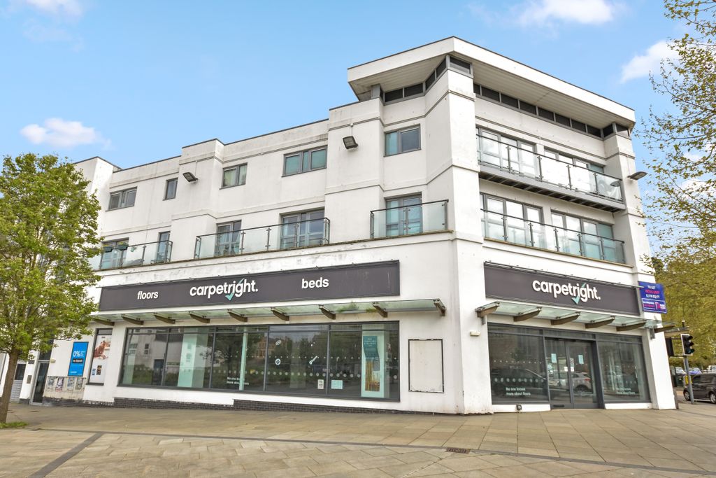 Property photo 1 of 37 The Courtyard, 23/27 Wolborough Street, Newton Abbot Tq12 1Jq