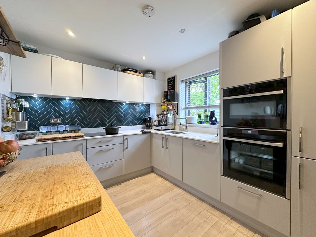 Property photo 2 of 16 2